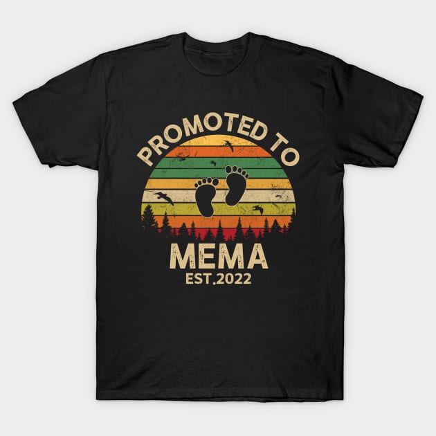 Promoted To Mema Est 2022 Pregnancy Announcement Vintage T-Shirt by Michelin